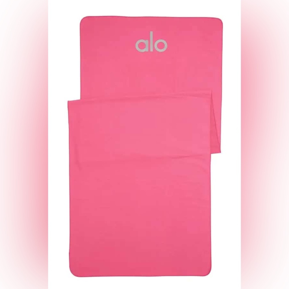 Alo Yoga Grounded No-Slip Towel Hot Pink